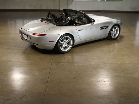 Used 2002 BMW Z8 image 12