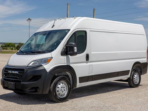 Used 2023 RAM ProMaster 2500 FWD image 3