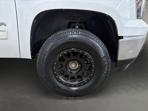 Used 2010 GMC Sierra 1500 SLE w/ Power Pack Plus RWD image 32