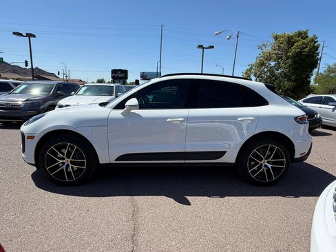 Used 2025 Porsche Macan Turbo AWD/4WD image 8