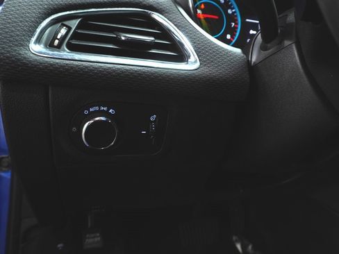 Used 2016 Chevrolet Cruze LT w/ Convenience Package image 20