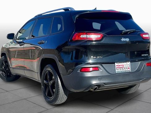 Used 2015 Jeep Cherokee Sport image 11