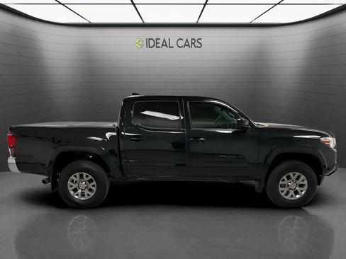 Used 2019 Toyota Tacoma SR5 AWD/4WD image 4