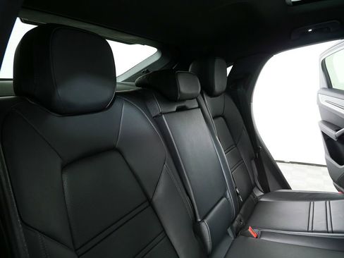 New 2026 Porsche Cayenne Coupe image 23