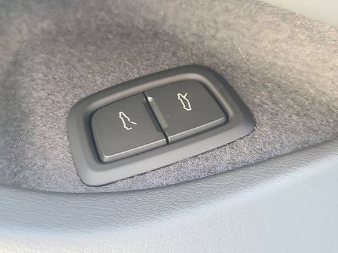 New 2026 Chevrolet Corvette E-Ray AWD/4WD image 18