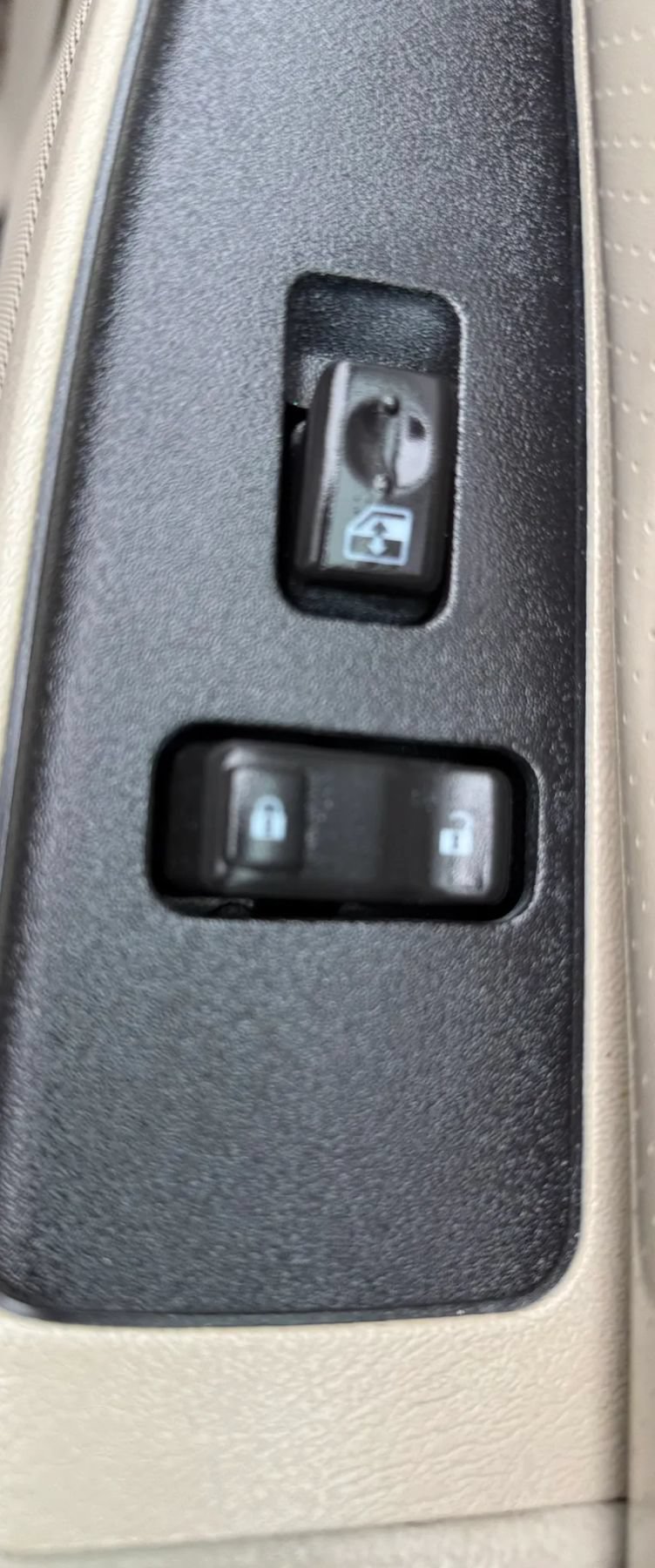 Used 2005 Cadillac Escalade AWD image 39
