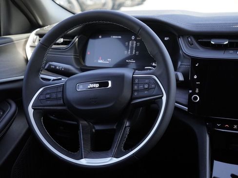 New 2026 Jeep Grand Cherokee Altitude AWD/4WD image 28