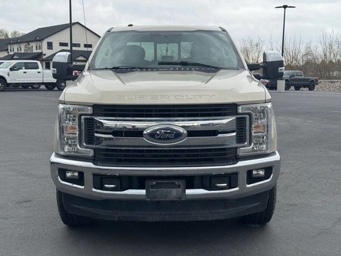 Used 2017 Ford F250 XLT w/ XLT Premium Package image 2