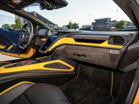 Used 2026 Lamborghini Temerario AWD/4WD image 31