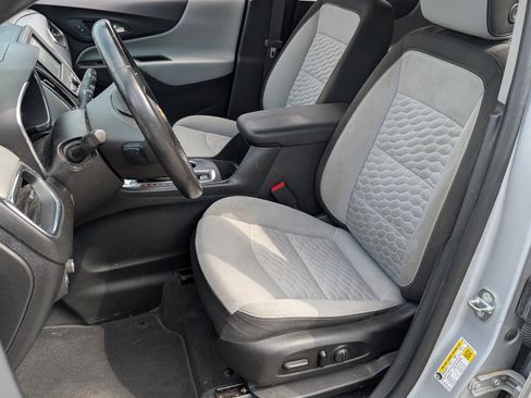 Used 2018 Chevrolet Equinox LT FWD image 16
