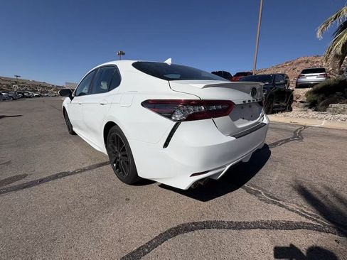 Used 2021 Toyota Camry XSE w/ Carpet Mat Package (TMS) FWD image 3