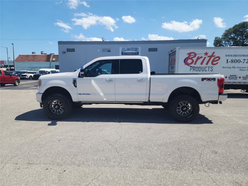 Used 2017 Ford F350 Platinum w/ FX4 Off-Road Package AWD/4WD image 2