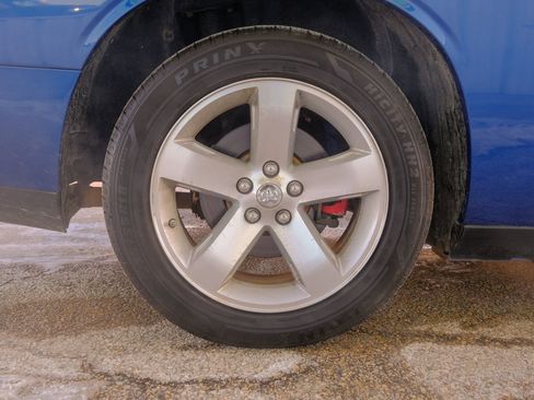 Used 2009 Dodge Challenger R/T image 40