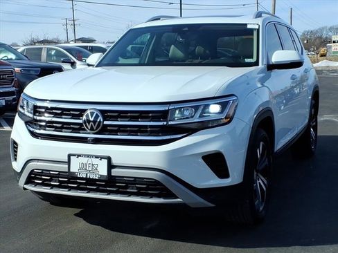 Used 2021 Volkswagen Atlas SEL Premium image 2