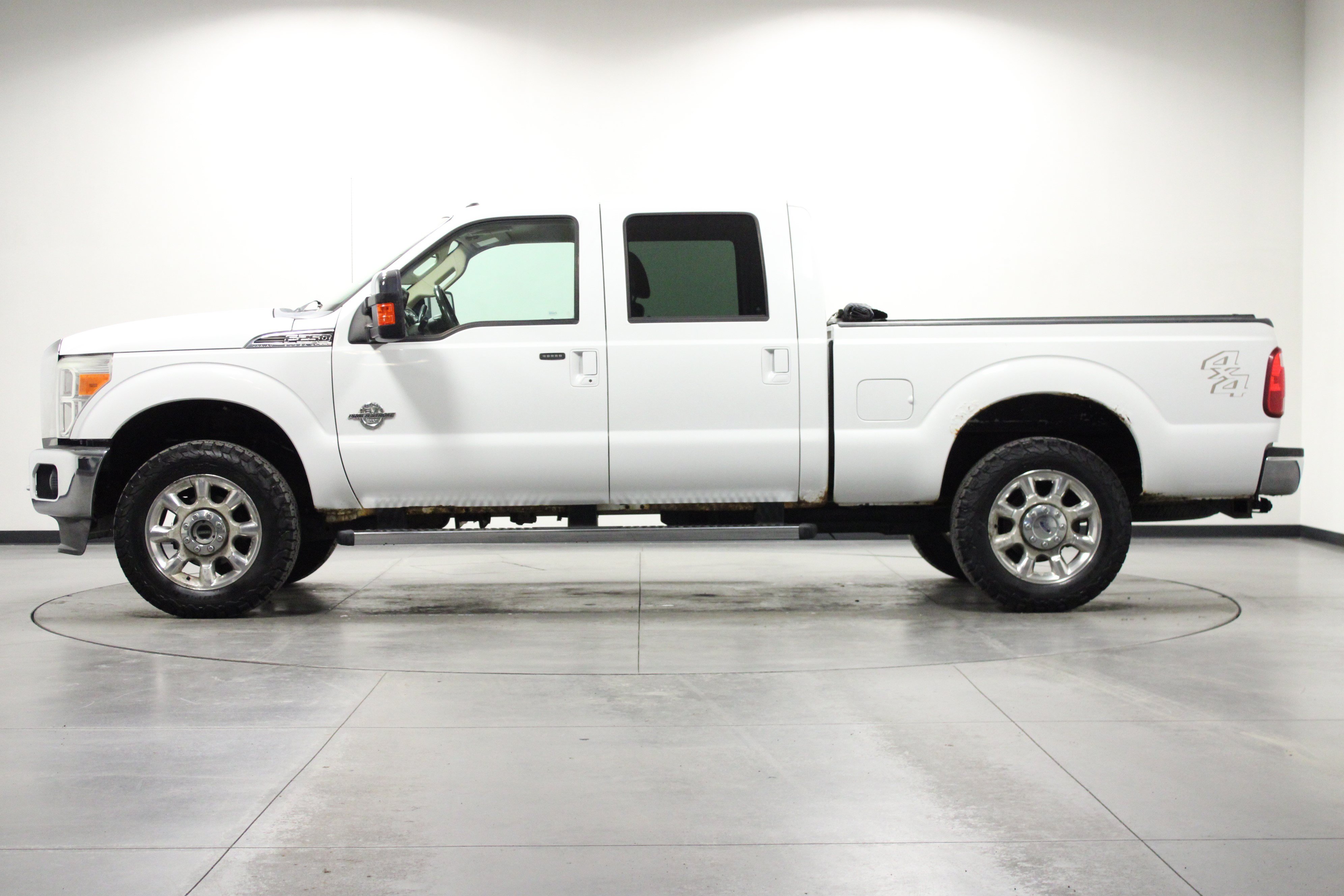 Used 2011 Ford F250 Lariat w/ Lariat Interior Pkg AWD/4WD image 12