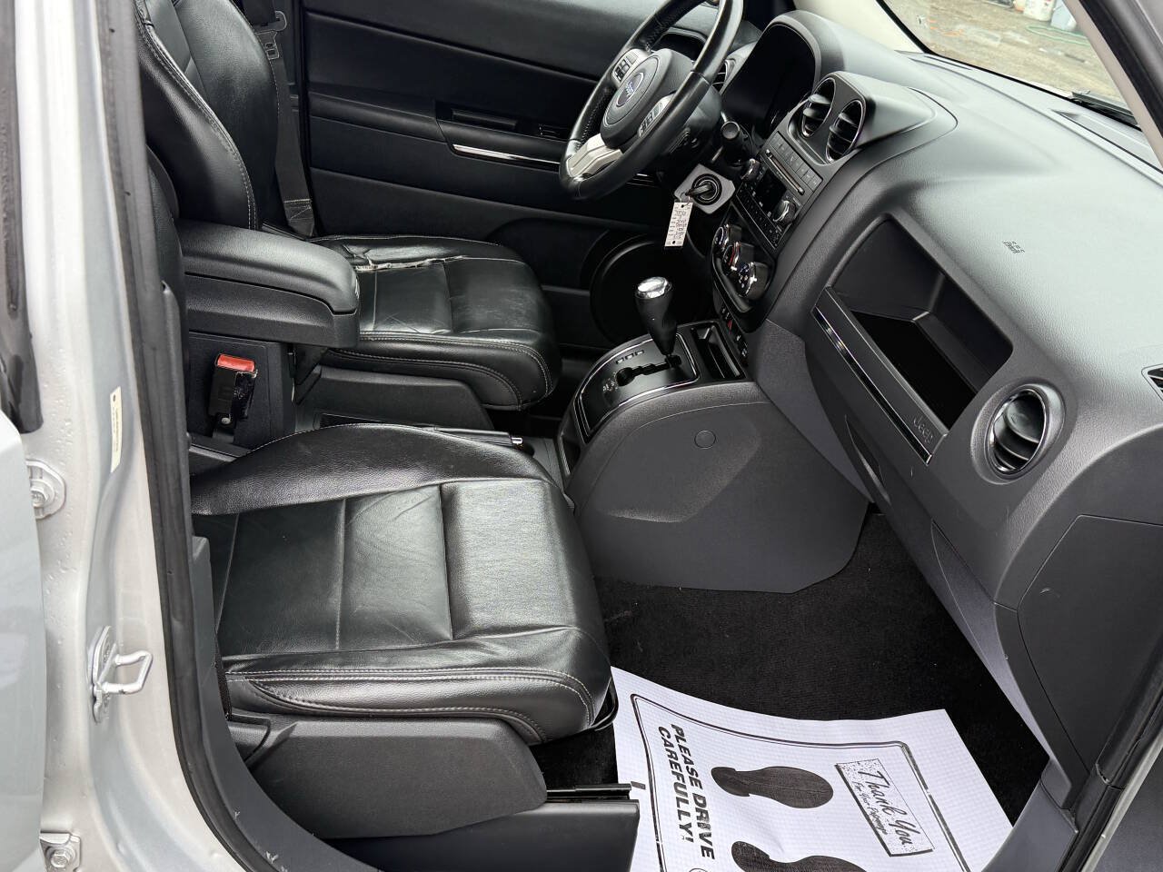 Used 2011 Jeep Patriot Latitude FWD image 16