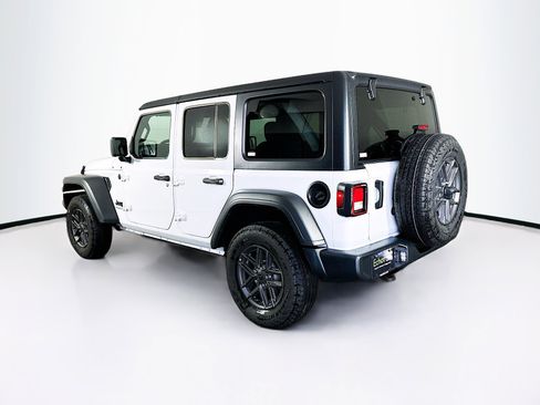 Used 2025 Jeep Wrangler Sport S image 5