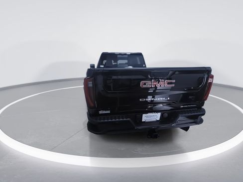 Used 2025 GMC Sierra 2500 Denali w/ Denali Reserve Package AWD/4WD image 8