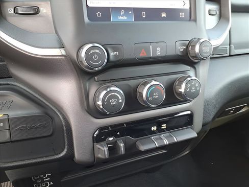 Used 2024 RAM 2500 Big Horn image 18