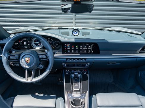Certified 2022 Porsche 911 Turbo AWD/4WD image 25