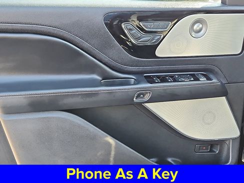 Used 2020 Lincoln Aviator Reserve w/ Equipment Group 202A image 14