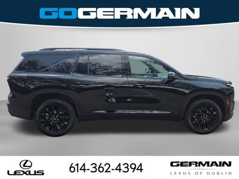Used 2024 Chevrolet Traverse LT w/ Midnight/Sport Edition AWD/4WD image 6