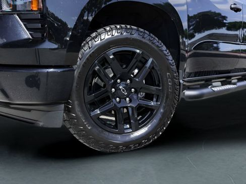 Used 2024 Chevrolet Silverado 1500 Custom w/ Turbomax Blackout Package AWD/4WD image 4