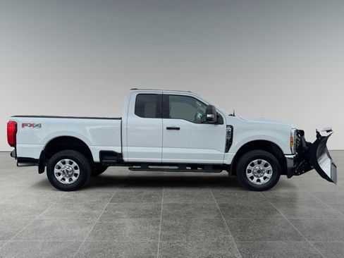 Used 2024 Ford F250 XLT w/ FX4 Off-Road Package AWD/4WD image 6