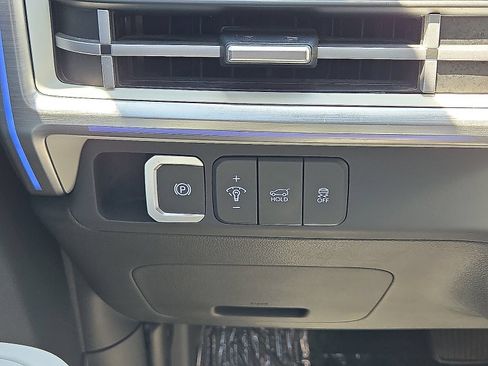Used 2024 Hyundai Santa Fe Limited AWD/4WD image 24