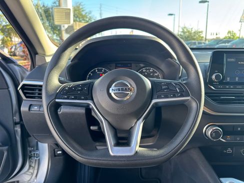 Certified 2022 Nissan Altima 2.5 S image 12