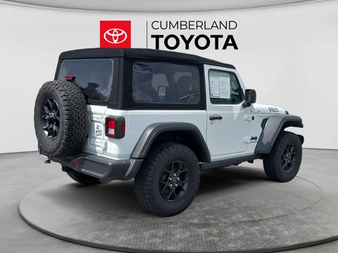 Used 2024 Jeep Wrangler Sport AWD/4WD image 5