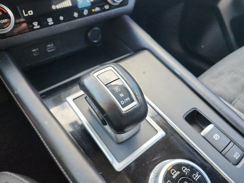 Used 2023 Mitsubishi Outlander ES AWD/4WD image 23