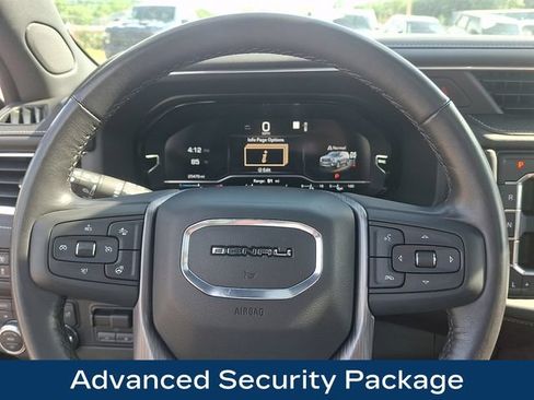 Used 2023 GMC Yukon Denali Ultimate AWD/4WD image 4