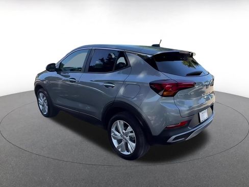 Used 2025 Buick Encore GX Preferred AWD/4WD image 8