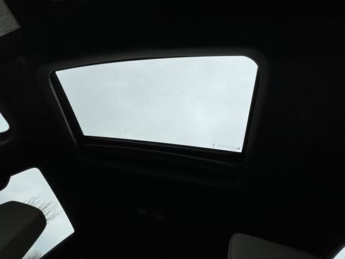 Used 2025 Chevrolet Silverado 1500 ZR2 w/ Technology Package image 28