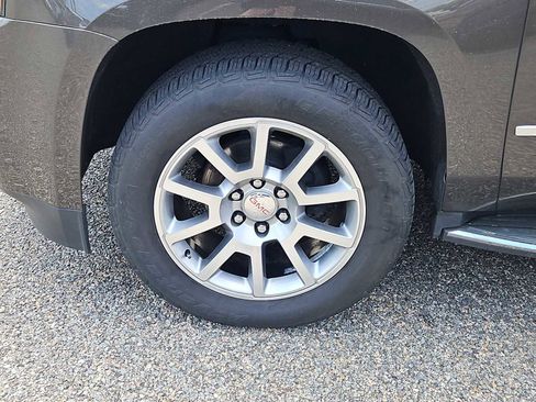 Used 2020 GMC Yukon Denali AWD/4WD image 2
