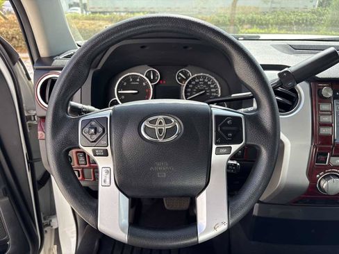 Used 2016 Toyota Tundra SR5 w/ Tow Package RWD image 20
