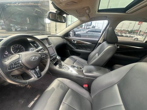 Used 2018 INFINITI Q50 Luxe w/ Essential Package (3.0T Luxe) AWD/4WD image 2