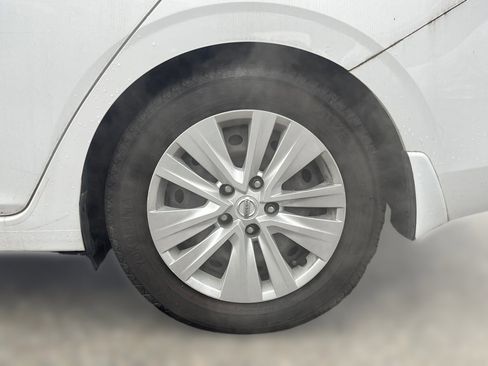 Used 2020 Nissan Sentra S image 6