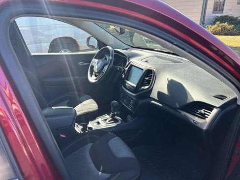 Used 2014 Jeep Cherokee Latitude w/ Trailer Tow Group AWD/4WD image 4