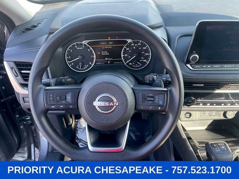 Used 2024 Nissan Rogue SV FWD image 12