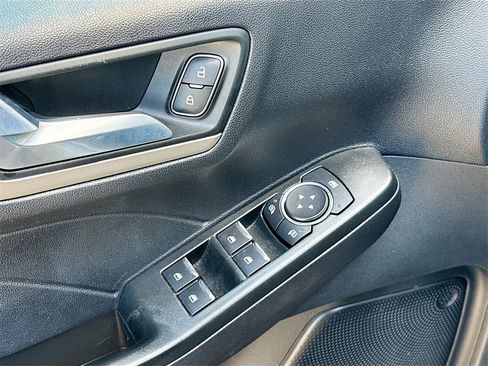 Used 2022 Ford Escape SEL image 17