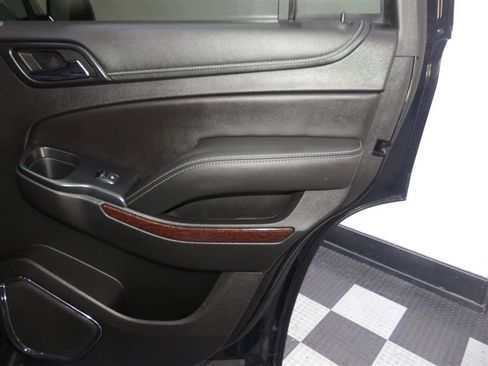 Used 2018 GMC Yukon SLT AWD/4WD image 27