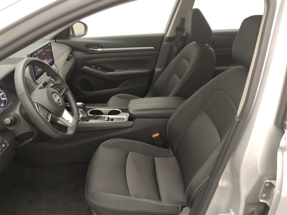 Used 2023 Nissan Altima 2.5 SV w/ SV Premium Package FWD image 17