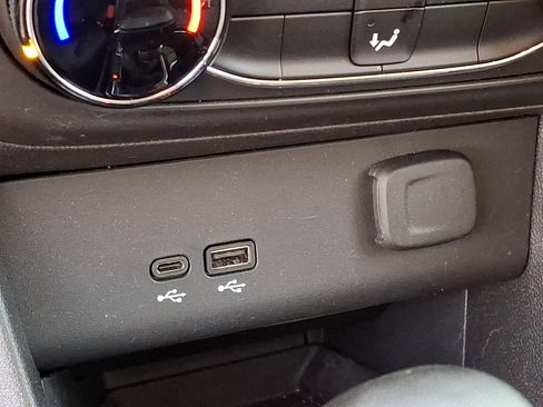 Used 2024 Buick Encore GX Preferred image 18