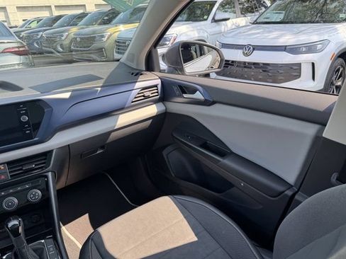Used 2023 Volkswagen Taos SE w/ Panoramic Sunroof Package AWD/4WD image 16