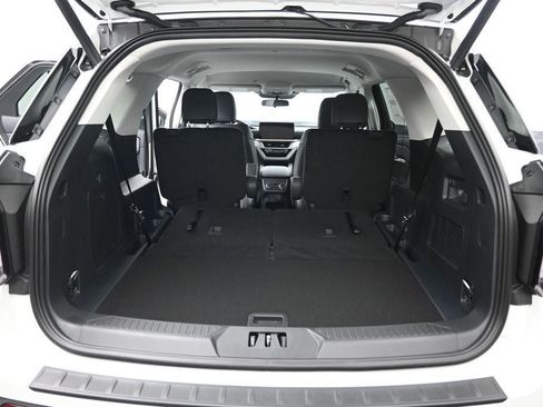 New 2026 Ford Explorer Active w/ Active Comfort Package RWD image 34