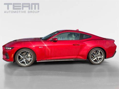 Used 2024 Ford Mustang GT Premium image 4
