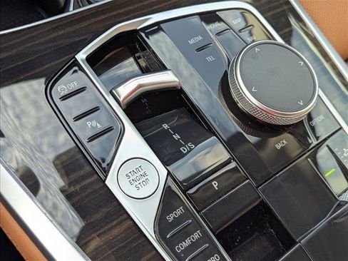 Certified 2023 BMW X7 xDrive40i w/ Climate Comfort Package image 12