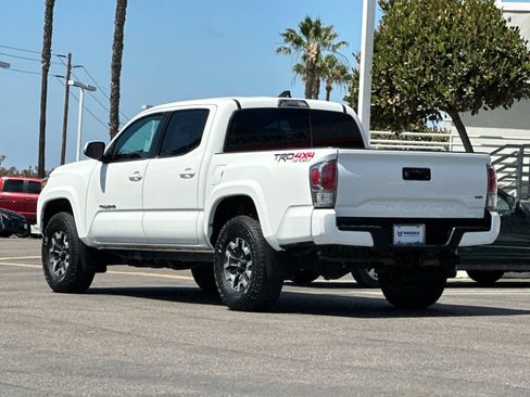 Used 2023 Toyota Tacoma TRD Sport AWD/4WD image 3